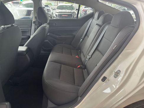 Used 2025 Nissan Altima 2.5 SV FWD image 27