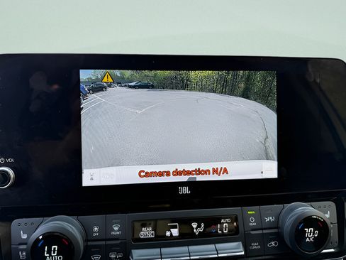Used 2024 Toyota Grand Highlander AWD image 11