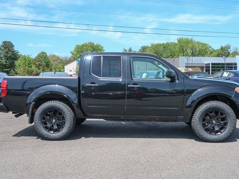Used 2020 Nissan Frontier SV w/ Midnight Edition Floor Mats AWD/4WD image 9