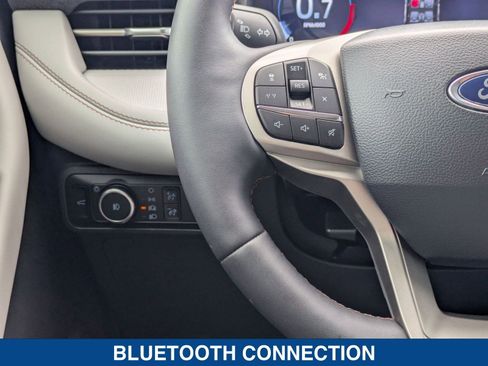 New 2025 Ford Explorer Active w/ Active Comfort Package image 24
