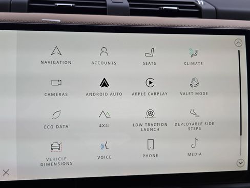 New 2026 Land Rover Defender 130 X-Dynamic SE image 21
