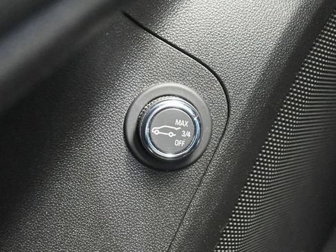 Used 2017 GMC Acadia Denali w/ Technology Package FWD image 27