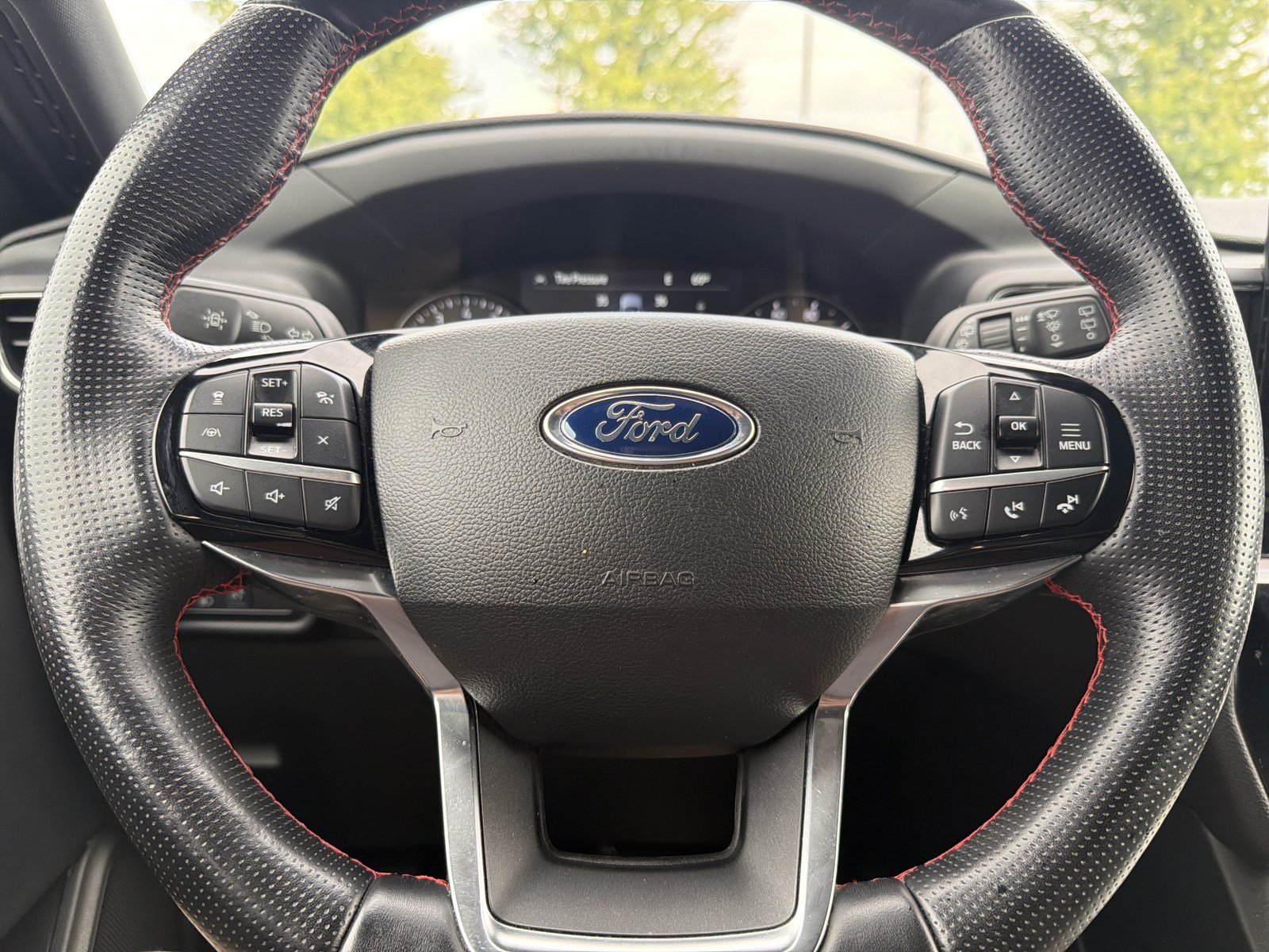 Used 2022 Ford Explorer ST-Line AWD/4WD image 25