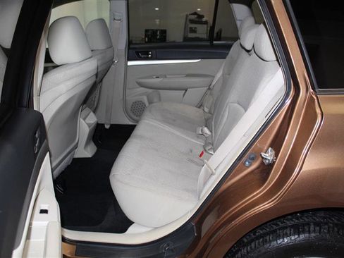 Used 2011 Subaru Outback 2.5i Premium image 24