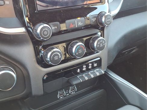 New 2026 RAM 1500 Express AWD/4WD image 22