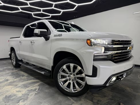 Used 2022 Chevrolet Silverado 1500 High Country w/ Technology Package image 6