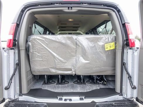 New 2025 Chevrolet Express 3500 LT w/ LT Preferred Equipment Group RWD image 12