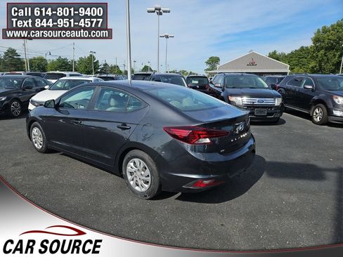 Used 2020 Hyundai Elantra SE FWD image 2