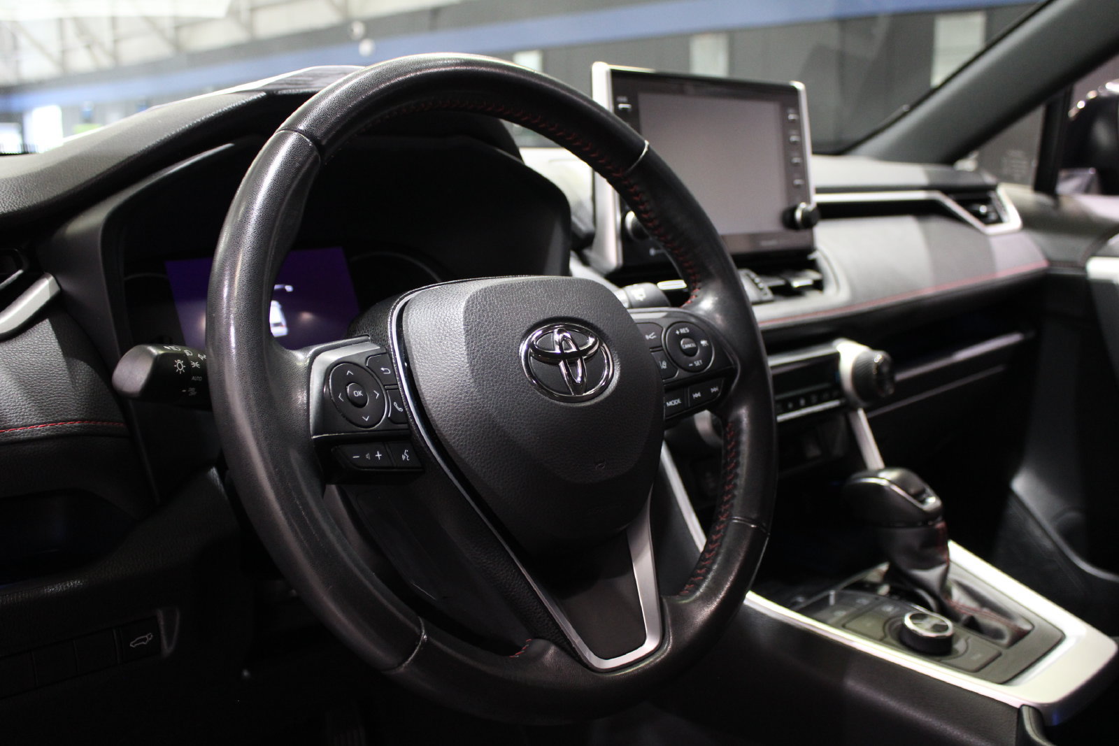 Used 2022 Toyota RAV4 XSE AWD/4WD image 24