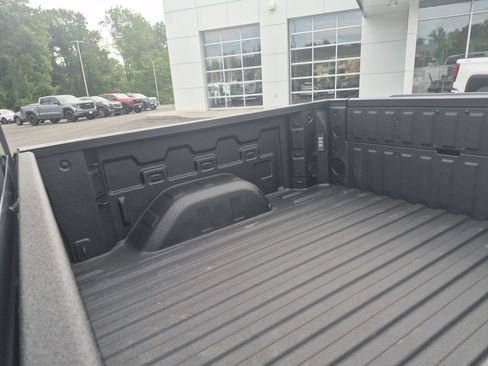 Used 2026 GMC Sierra 1500 SLT w/ SLT Premium Plus Package AWD/4WD image 28