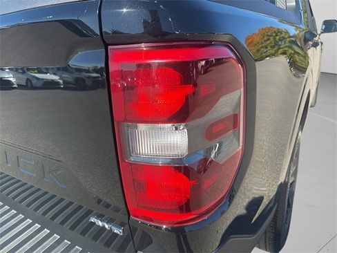 Used 2024 Ford Maverick Lariat w/ Black Appearance Package image 36