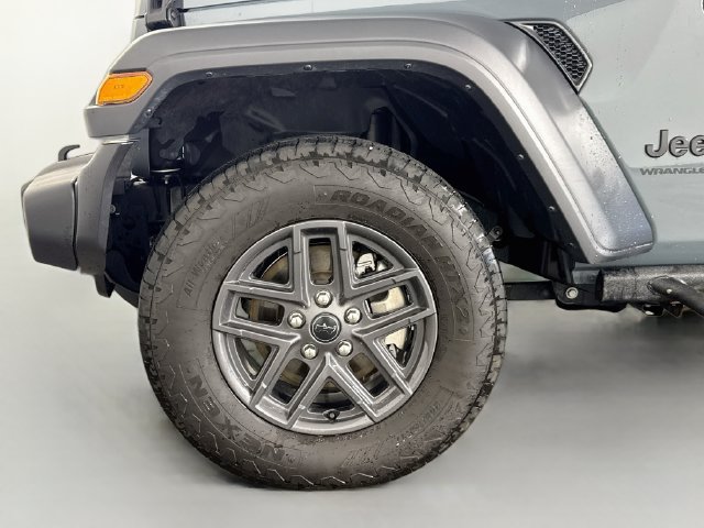 Used 2024 Jeep Wrangler Unlimited Sport AWD/4WD image 33