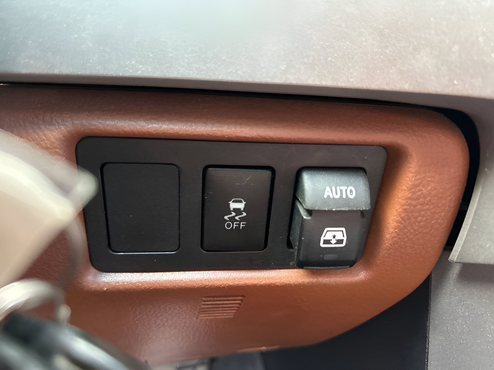 Used 2014 Toyota Sequoia Platinum AWD/4WD image 28