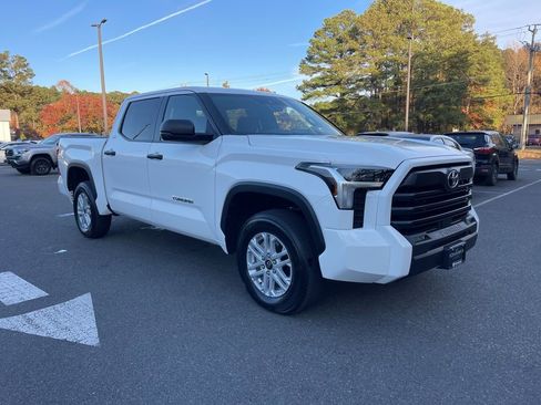 Used 2025 Toyota Tundra SR5 image 4