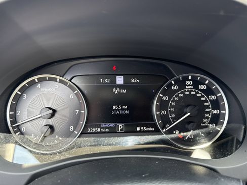 Used 2023 INFINITI QX50 Sensory FWD image 9
