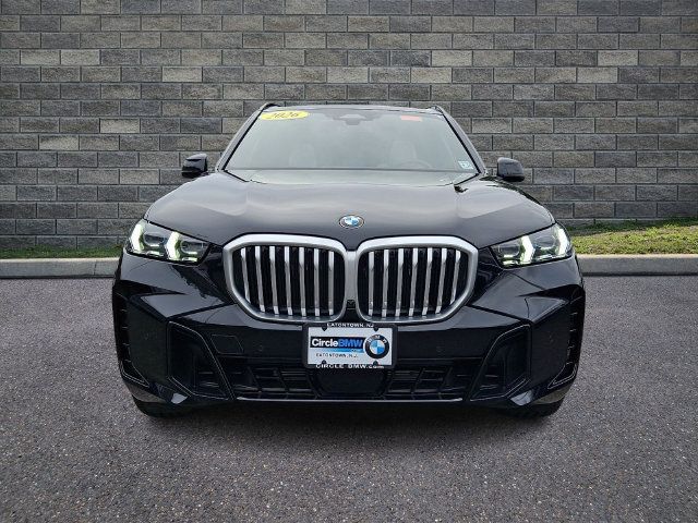 Used 2026 BMW X5 xDrive40i w/ M Sport Package AWD/4WD image 2
