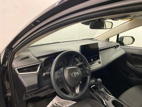Used 2023 Toyota Corolla LE FWD image 7