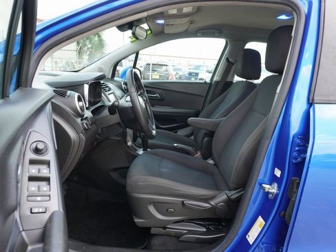 Used 2016 Chevrolet Trax LS w/ LPO, Cargo Package image 7