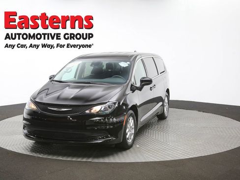 Used 2024 Chrysler Voyager LX image 52