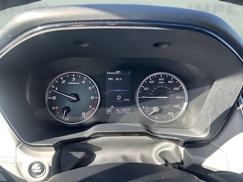 Used 2022 Subaru Outback Premium image 21