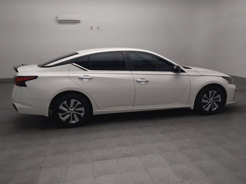 Used 2024 Nissan Altima 2.5 S FWD image 10