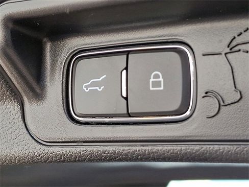 Used 2022 Ford Explorer Limited w/ Hybrid Equipment Group 310A image 29