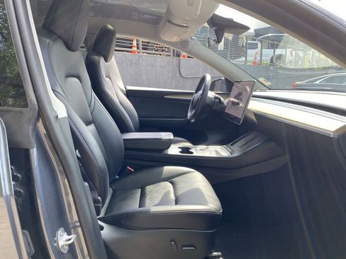 Used 2023 Tesla Model Y Long Range AWD/4WD image 17