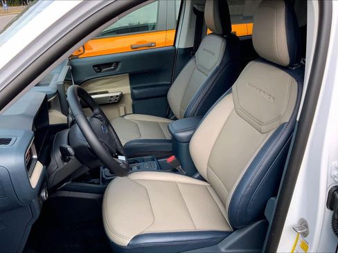 New 2025 Ford Maverick Lariat image 9