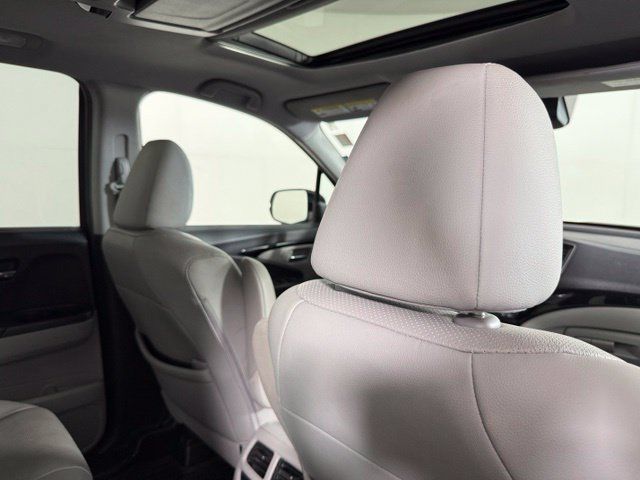 Used 2021 Honda Pilot Elite image 25