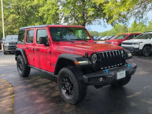 Used 2024 Jeep Wrangler Unlimited AWD/4WD image 7