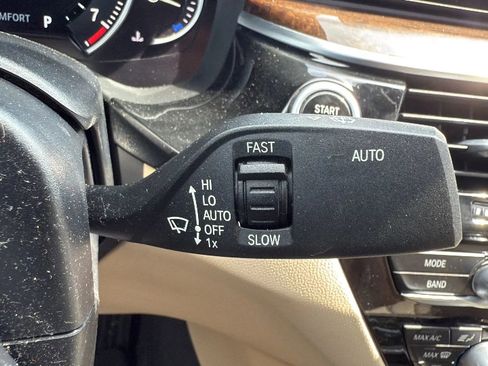 Used 2017 BMW 530i xDrive image 14