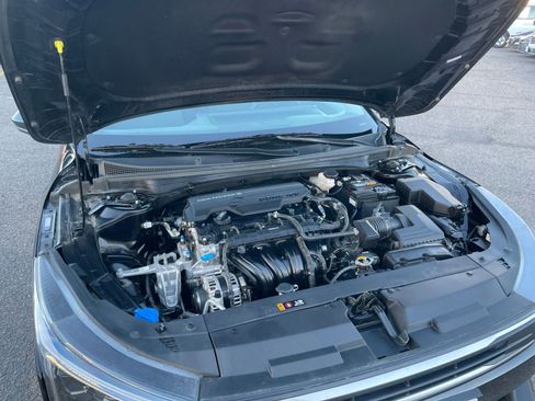 Used 2025 Kia K4 LXS image 31