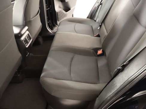 Used 2022 Toyota RAV4 LE image 11