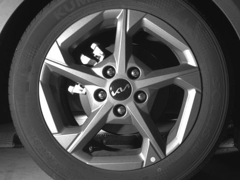 Used 2025 Kia K4 LXS image 15