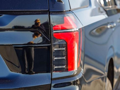 Used 2025 Chevrolet Tahoe LT AWD/4WD image 10