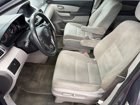 Used 2014 Honda Odyssey LX image 11