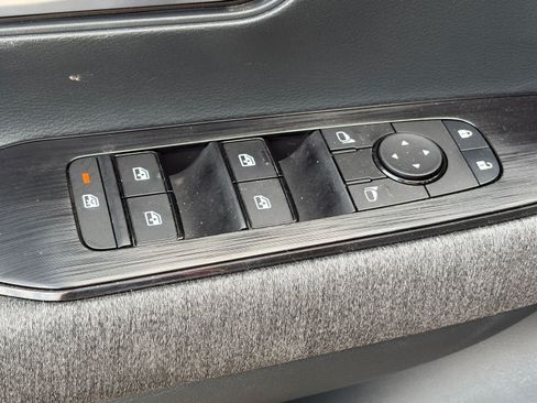 Certified 2026 Nissan Kicks SV FWD image 6