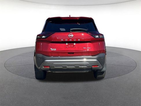 Used 2022 Nissan Rogue SL w/ SL Premium Package image 4