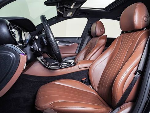 Used 2017 Mercedes-Benz E 300 image 18