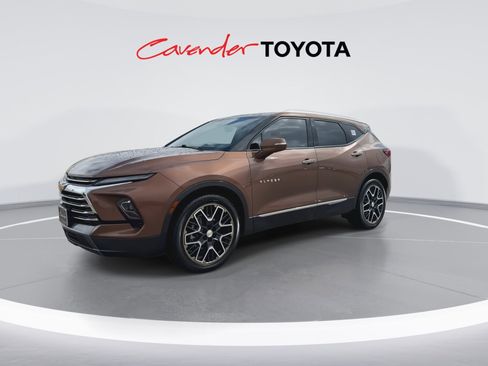 Used 2023 Chevrolet Blazer Premier w/ Driver Confidence II Package AWD/4WD image 4