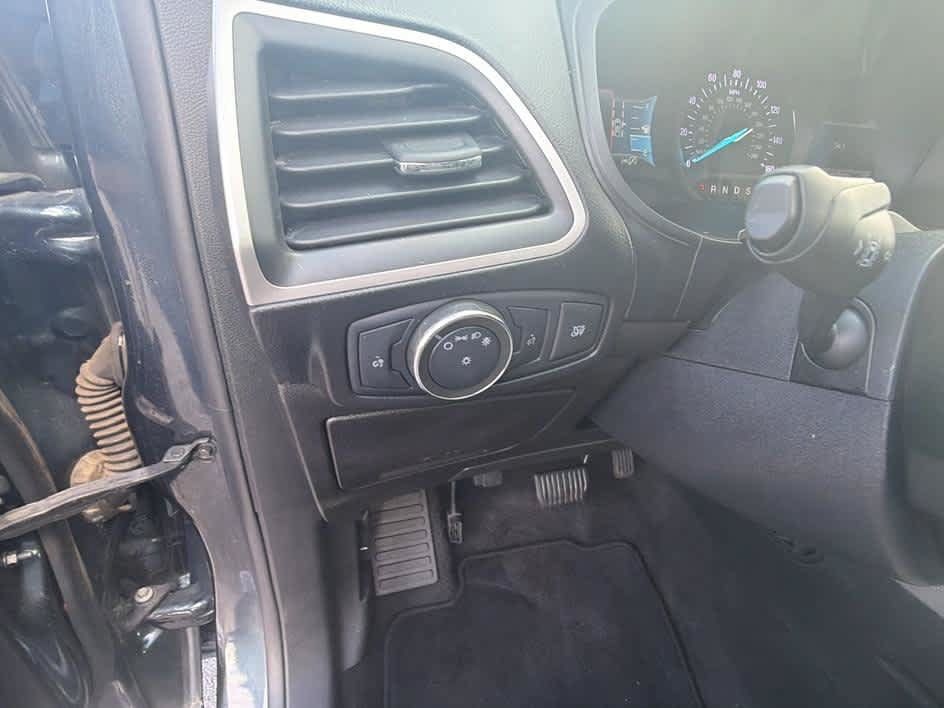 Used 2022 Ford Edge SE AWD/4WD image 15