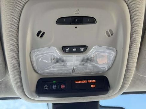 Used 2020 Buick Encore GX Essence FWD image 31
