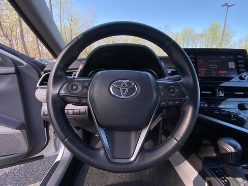 Used 2024 Toyota Camry SE image 29