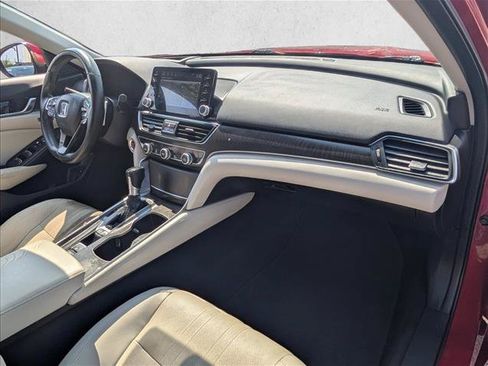 Used 2018 Honda Accord Touring image 22