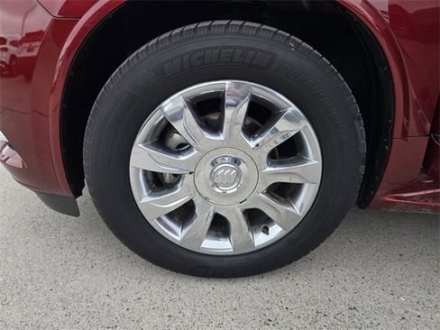 Used 2016 Buick Enclave Leather image 9