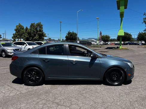 Used 2012 Chevrolet Cruze LS w/ Connectivity Package FWD image 2