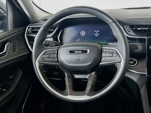 Used 2022 Jeep Grand Cherokee Limited 4xe image 18