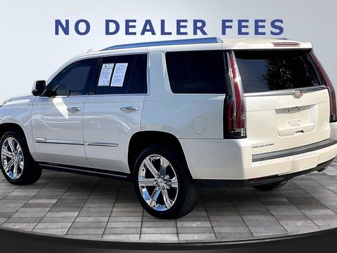 Used 2015 Cadillac Escalade Premium AWD/4WD image 4