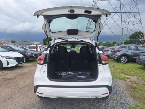New 2025 Nissan Kicks Play S image 25
