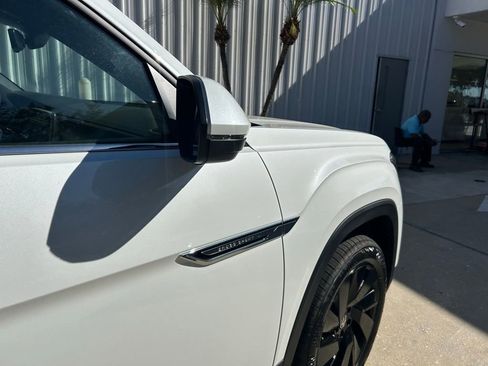 New 2026 Volkswagen Atlas Cross Sport SE FWD image 30